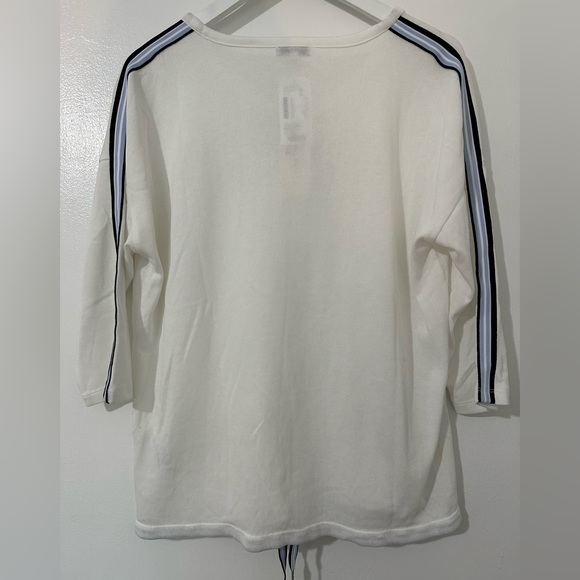 BNWT v neck long sleeve sweater - Picture 2 of 2